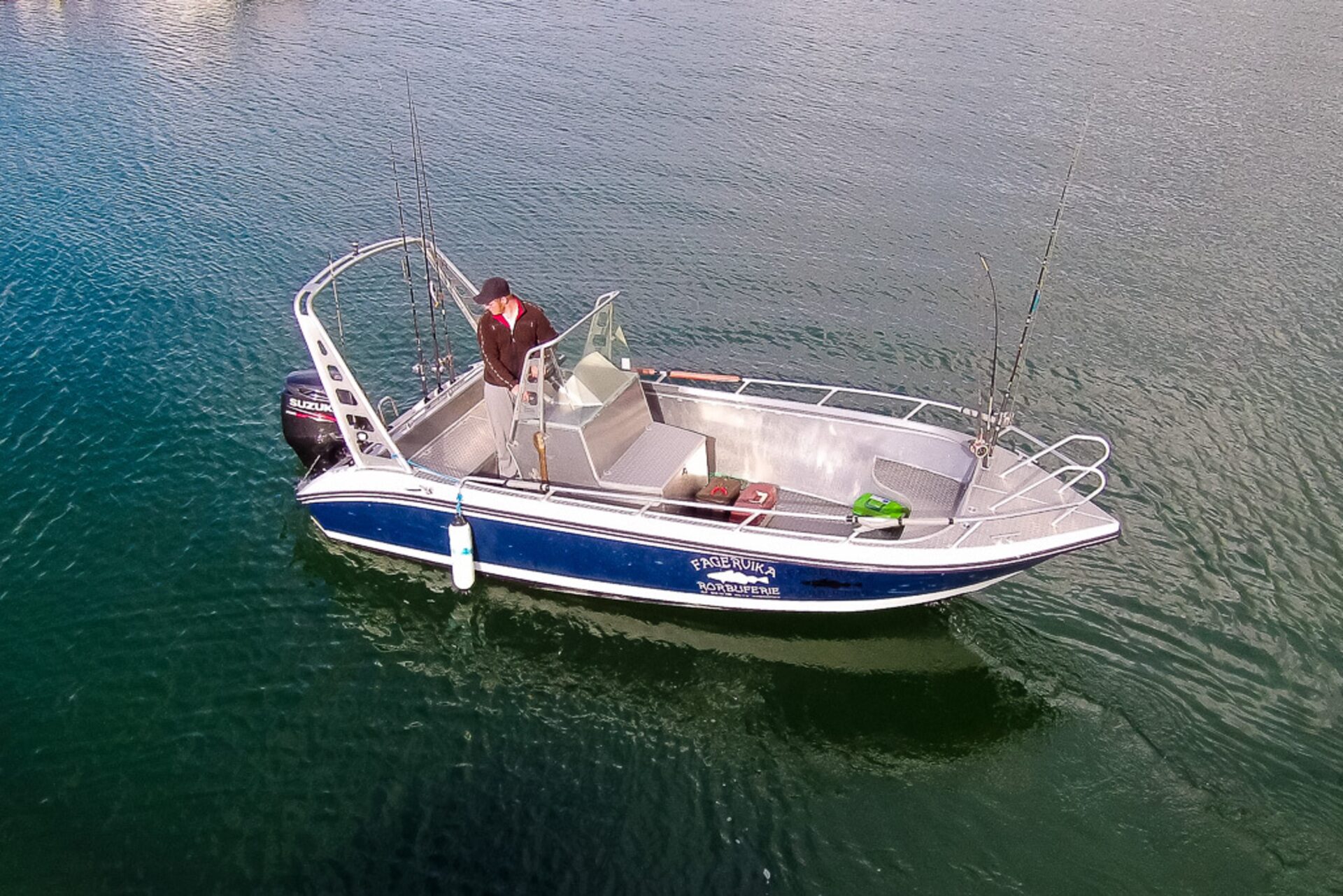 Łódź Kassboll 70 HP – 19 ft, silnik Suzuki, zdjęcie 1